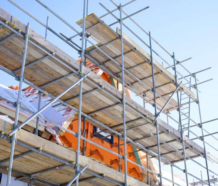 How to erect cuplock scaffolding shown on Bladez steel scaffolding at a Pune construction site